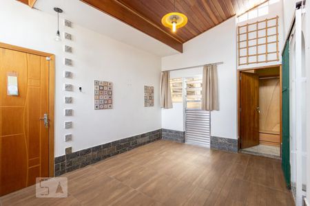 Sala/Cozinha de casa para alugar com 1 quarto, 33m² em Vila Mazzei, São Paulo