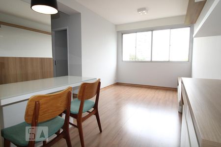 Sala de apartamento para alugar com 2 quartos, 75m² em Campo Belo, São Paulo