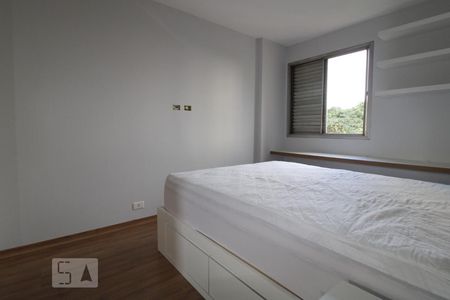 Suíte de apartamento para alugar com 2 quartos, 75m² em Campo Belo, São Paulo