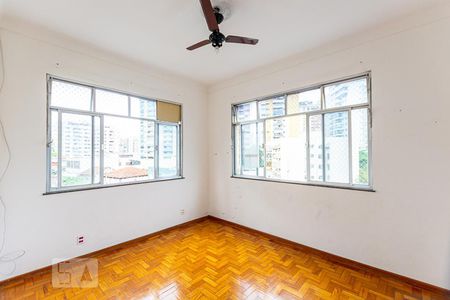 Banheiro do Quarto 2 de apartamento para alugar com 3 quartos, 110m² em Santa Rosa, Niterói