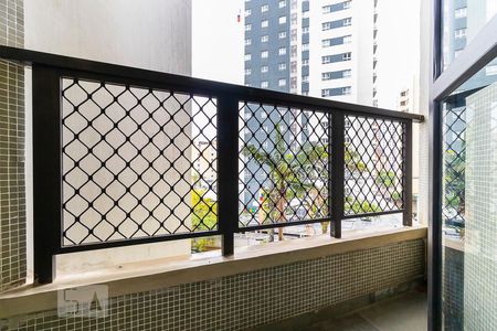 Sacada de apartamento à venda com 1 quarto, 55m² em Centro, Campinas