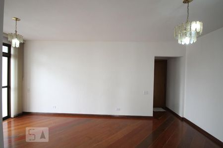 Sala de apartamento para alugar com 3 quartos, 110m² em Vila Gumercindo, São Paulo