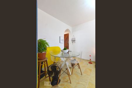 Sala de apartamento para alugar com 2 quartos, 68m² em Capoeiras, Florianópolis