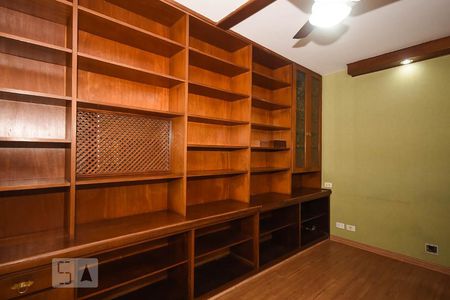 Escritório de casa à venda com 3 quartos, 500m² em Retiro Morumbi, São Paulo
