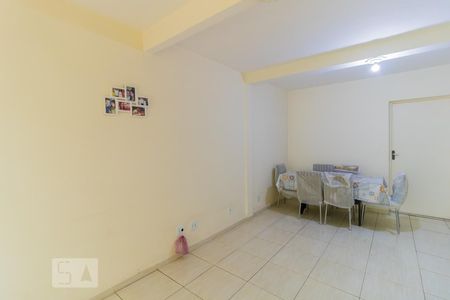 Sala de casa à venda com 4 quartos, 141m² em Jardim Ponte Rasa, São Paulo