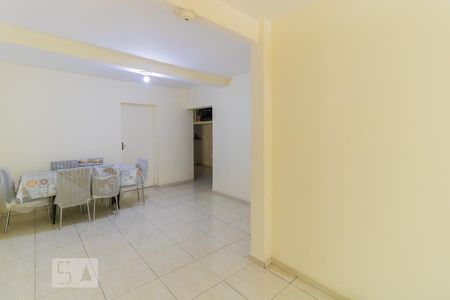 Sala de casa à venda com 4 quartos, 141m² em Jardim Ponte Rasa, São Paulo