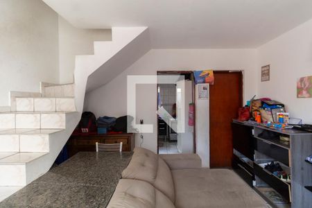 Sala de casa de condomínio para alugar com 2 quartos, 60m² em Vila Princesa Isabel, São Paulo