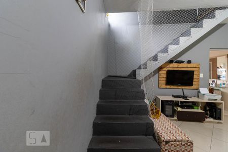 Sala de Estar - Escada de casa à venda com 2 quartos, 130m² em Vila Romero, São Paulo