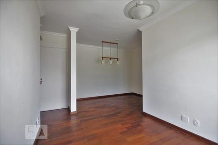 Sala de apartamento para alugar com 3 quartos, 88m² em Jardim Londrina, São Paulo