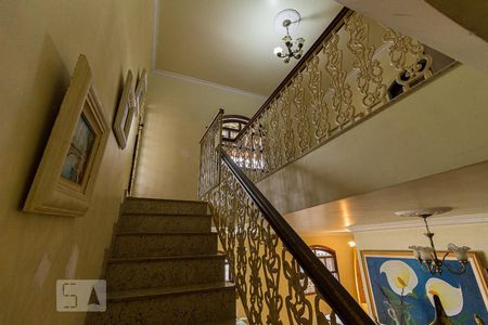 Escada de casa para alugar com 6 quartos, 480m² em Campo Grande, Rio de Janeiro