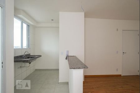 Cozinha de apartamento para alugar com 2 quartos, 45m² em Piratininga (venda Nova), Belo Horizonte