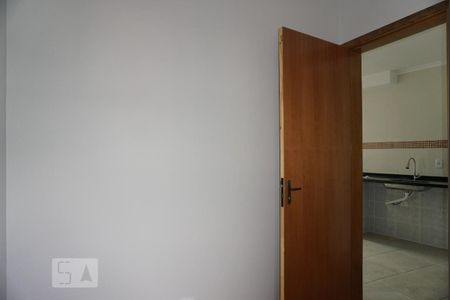 Quarto 2 de apartamento para alugar com 2 quartos, 40m² em Parque Paineiras, São Paulo