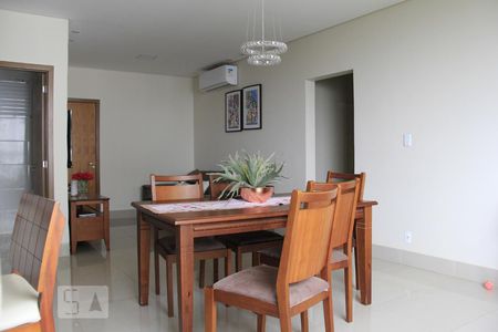 Sala de apartamento para alugar com 3 quartos, 106m² em Jardim Atlântico, Goiânia