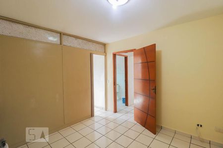 Dormitório 2 de apartamento para alugar com 2 quartos, 63m² em Jardim Cocaia, Guarulhos