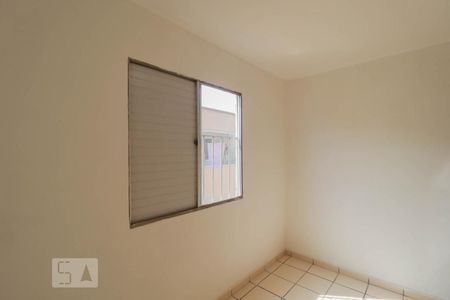 Dormitório 1 de apartamento para alugar com 2 quartos, 63m² em Jardim Cocaia, Guarulhos