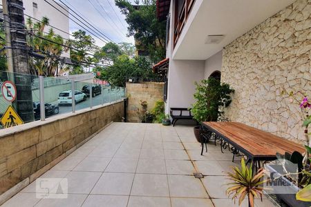 Varanda de casa à venda com 8 quartos, 580m² em Santo Antônio, Belo Horizonte