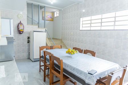 Casa à venda com 221m², 3 quartos e 3 vagas Casa à venda com 221m², 3 quartos e 3 vagasCozinha
