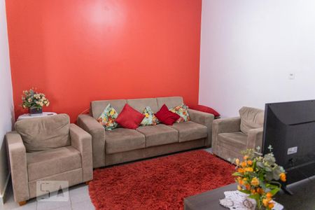 Casa à venda com 221m², 3 quartos e 3 vagas Casa à venda com 221m², 3 quartos e 3 vagasSala de TV