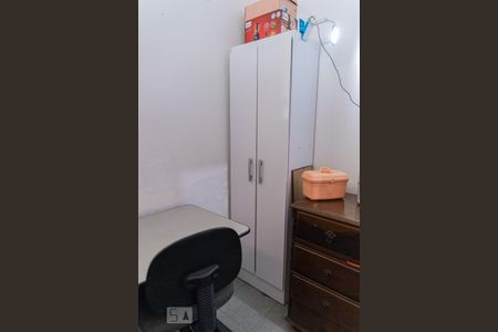 Casa à venda com 221m², 3 quartos e 3 vagas Casa à venda com 221m², 3 quartos e 3 vagasEscritório