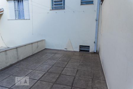 Casa à venda com 221m², 3 quartos e 3 vagas Casa à venda com 221m², 3 quartos e 3 vagasQuintal