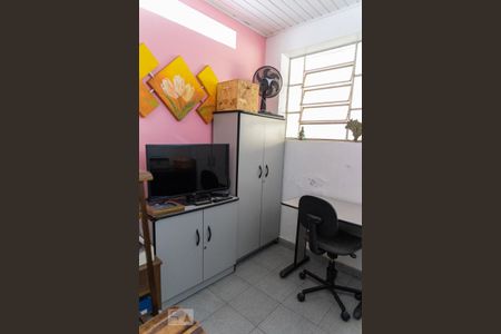 Casa à venda com 221m², 3 quartos e 3 vagas Casa à venda com 221m², 3 quartos e 3 vagasEscritório