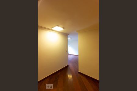 Casa de condomínio para alugar com 480m², 5 quartos e 3 vagas Casa de condomínio para alugar com 480m², 5 quartos e 3 vagasCloset - Suite 5