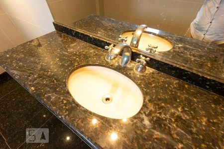 Casa de condomínio para alugar com 480m², 5 quartos e 3 vagas Casa de condomínio para alugar com 480m², 5 quartos e 3 vagasBanheiro - Suite 2