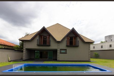 Casa de condomínio para alugar com 480m², 5 quartos e 3 vagas Casa de condomínio para alugar com 480m², 5 quartos e 3 vagasPiscina