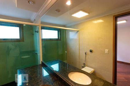 Casa de condomínio para alugar com 480m², 5 quartos e 3 vagas Casa de condomínio para alugar com 480m², 5 quartos e 3 vagasBanheiro - Suite 3