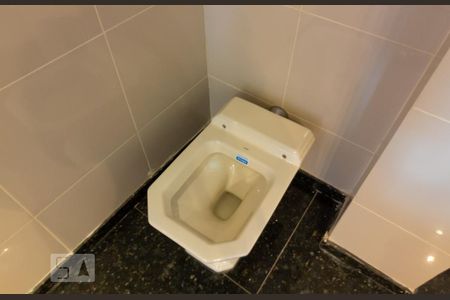 Casa de condomínio para alugar com 480m², 5 quartos e 3 vagas Casa de condomínio para alugar com 480m², 5 quartos e 3 vagasBanheiro - Suite 2