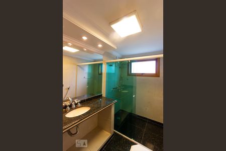 Casa de condomínio para alugar com 480m², 5 quartos e 3 vagas Casa de condomínio para alugar com 480m², 5 quartos e 3 vagasBanheiro - Suite 4