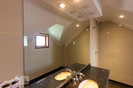 Casa de condomínio para alugar com 480m², 5 quartos e 3 vagas Casa de condomínio para alugar com 480m², 5 quartos e 3 vagasBanheiro - Suite 1