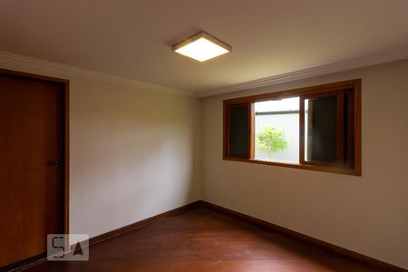 Casa de condomínio para alugar com 480m², 5 quartos e 3 vagas Casa de condomínio para alugar com 480m², 5 quartos e 3 vagasSuite 4