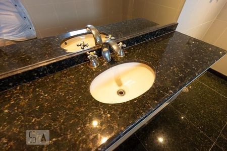 Casa de condomínio para alugar com 480m², 5 quartos e 3 vagas Casa de condomínio para alugar com 480m², 5 quartos e 3 vagasBanheiro - Suite 1