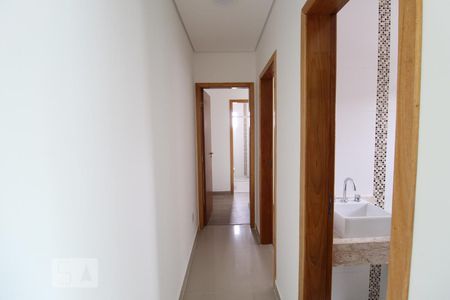 Corredor de apartamento para alugar com 2 quartos, 102m² em Parque Oratorio, Santo André