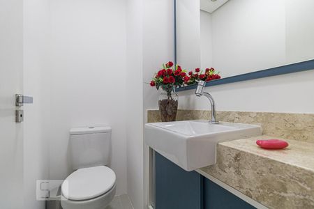 Lavabo de apartamento à venda com 1 quarto, 48m² em Cristo Redentor, Porto Alegre