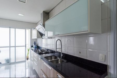 Apartamento à venda com 239m², 4 quartos e 4 vagas Apartamento à venda com 239m², 4 quartos e 4 vagasCozinha