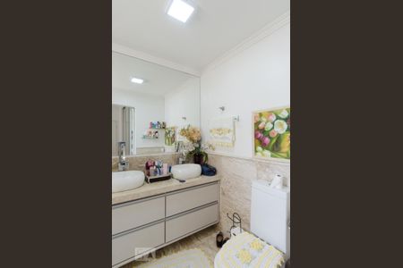 Apartamento à venda com 239m², 4 quartos e 4 vagas Apartamento à venda com 239m², 4 quartos e 4 vagasBanheiro da suíte 4