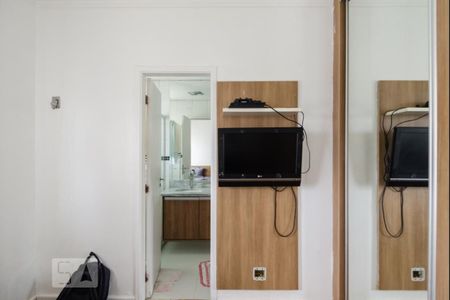 Apartamento à venda com 239m², 4 quartos e 4 vagas Apartamento à venda com 239m², 4 quartos e 4 vagasQuarto da suíte 3