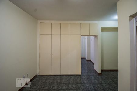 Sala de apartamento para alugar com 1 quarto, 50m² em Centro, Campinas