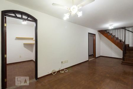 Sala de casa de condomínio para alugar com 6 quartos, 285m² em Campo Grande, Rio de Janeiro