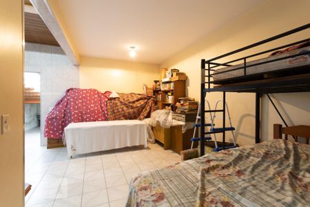 Casa à venda com 429m², 5 quartos e 1 vaga Casa à venda com 429m², 5 quartos e 1 vagaKitnet