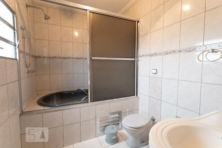 Casa à venda com 429m², 5 quartos e 1 vaga Casa à venda com 429m², 5 quartos e 1 vagaBanheiro da Kitnet