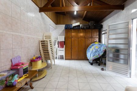 Casa à venda com 429m², 5 quartos e 1 vaga Casa à venda com 429m², 5 quartos e 1 vagaKitnet