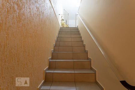 Casa à venda com 429m², 5 quartos e 1 vaga Casa à venda com 429m², 5 quartos e 1 vagaEscada