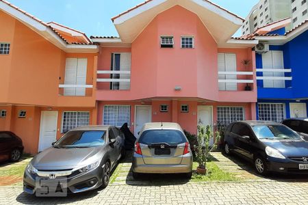 Fachada de casa de condomínio à venda com 2 quartos, 86m² em Vila Ema, São Paulo