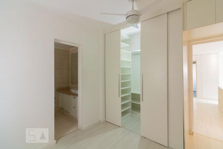 Suíte de apartamento para alugar com 2 quartos, 85m² em Moema, São Paulo