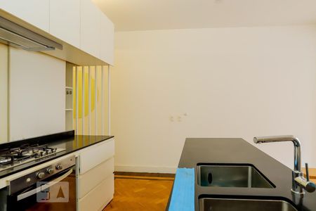 Cozinha de apartamento à venda com 1 quarto, 71m² em Copacabana, Rio de Janeiro