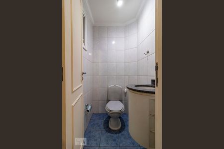 Casa à venda com 285m², 3 quartos e 5 vagas Casa à venda com 285m², 3 quartos e 5 vagasLavabo da Edícula