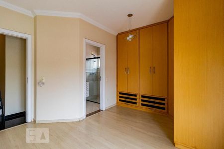 Casa à venda com 285m², 3 quartos e 5 vagas Casa à venda com 285m², 3 quartos e 5 vagasSuíte 3